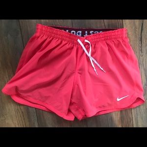 Women’s Nike 2 in 1 Running shorts